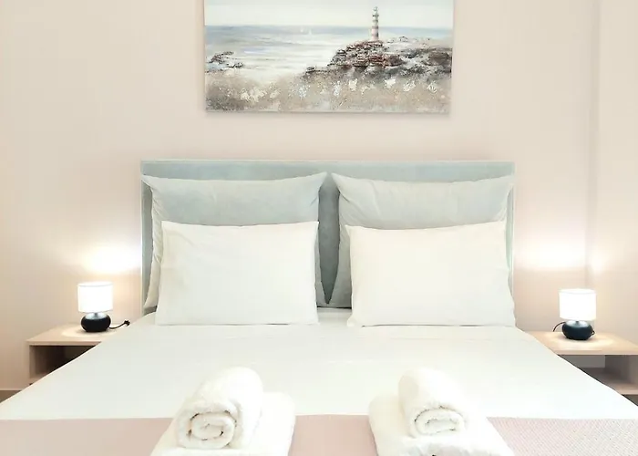 Elizabeth Apartments Himare