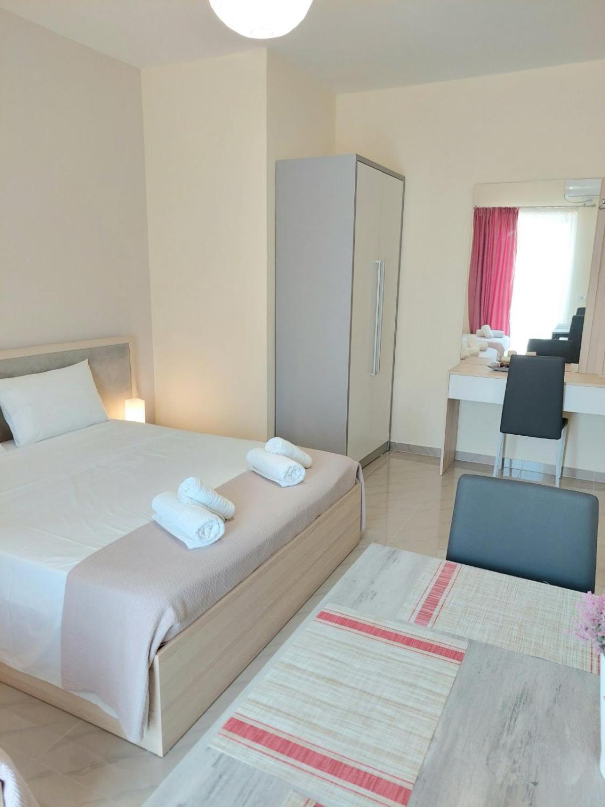 Elizabeth Aparthotel Himarë